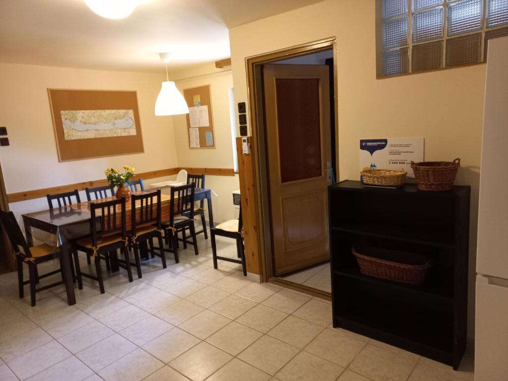 Fotografie z fotogalerie ubytování Háromfenyő Apartman v destinaci Révfülöp