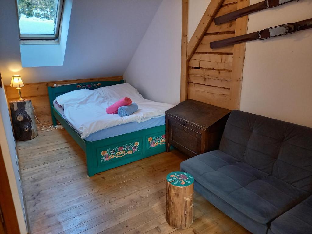 Postel nebo postele na pokoji v ubytování Good Bye Lenin Hostel Zakopane