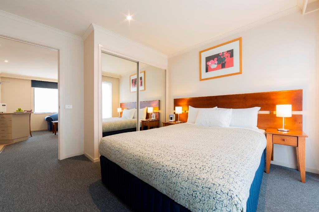 Canberra Parklands Central Apartment Hotel Official - Resim 28