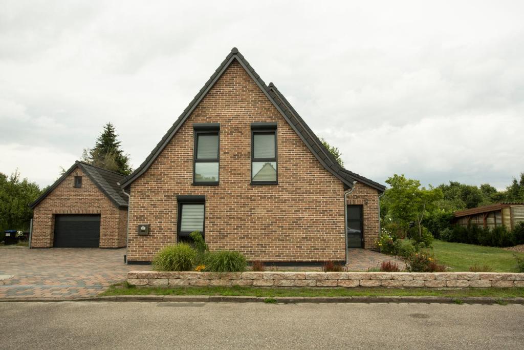 Gästehaus Roggenhorst - aufwändig saniertes Haus, 200 qm Wohnfläche, 3 Bäder - Maison De Cinq Chambres