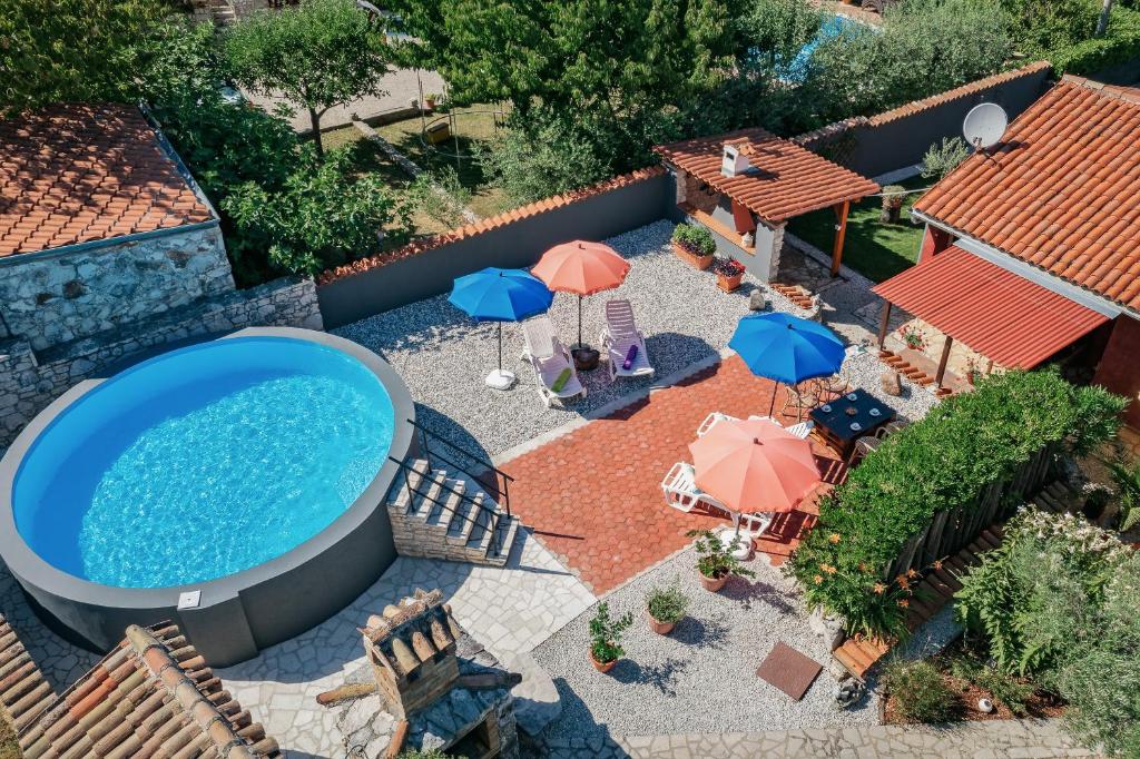 Bazén v ubytování Apartment with pool Visnjan nebo v jeho okolí