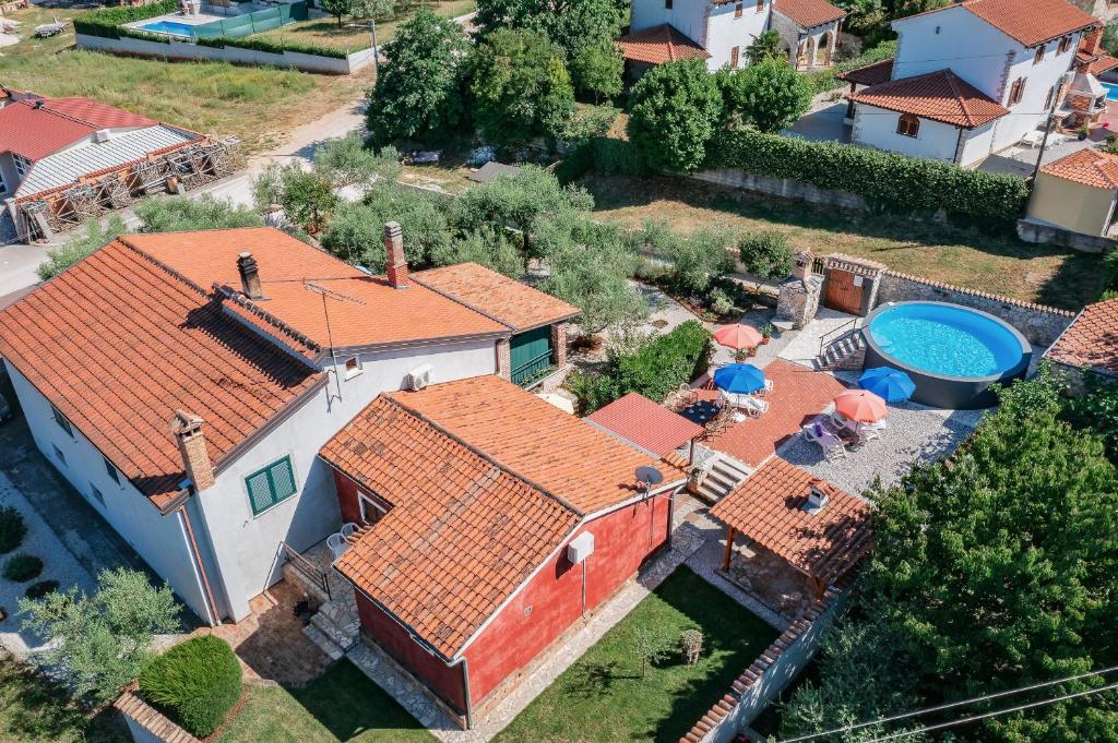 Bazén v ubytování Apartment with pool Visnjan nebo v jeho okolí