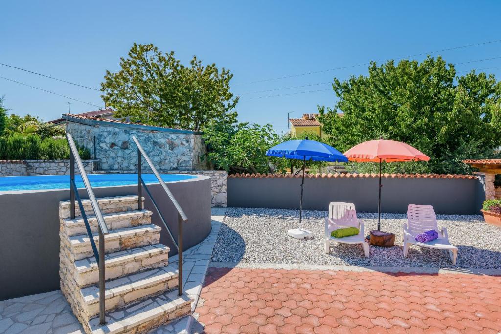 Bazén v ubytování Apartment with pool Visnjan nebo v jeho okolí