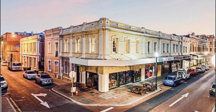 West End Oasis