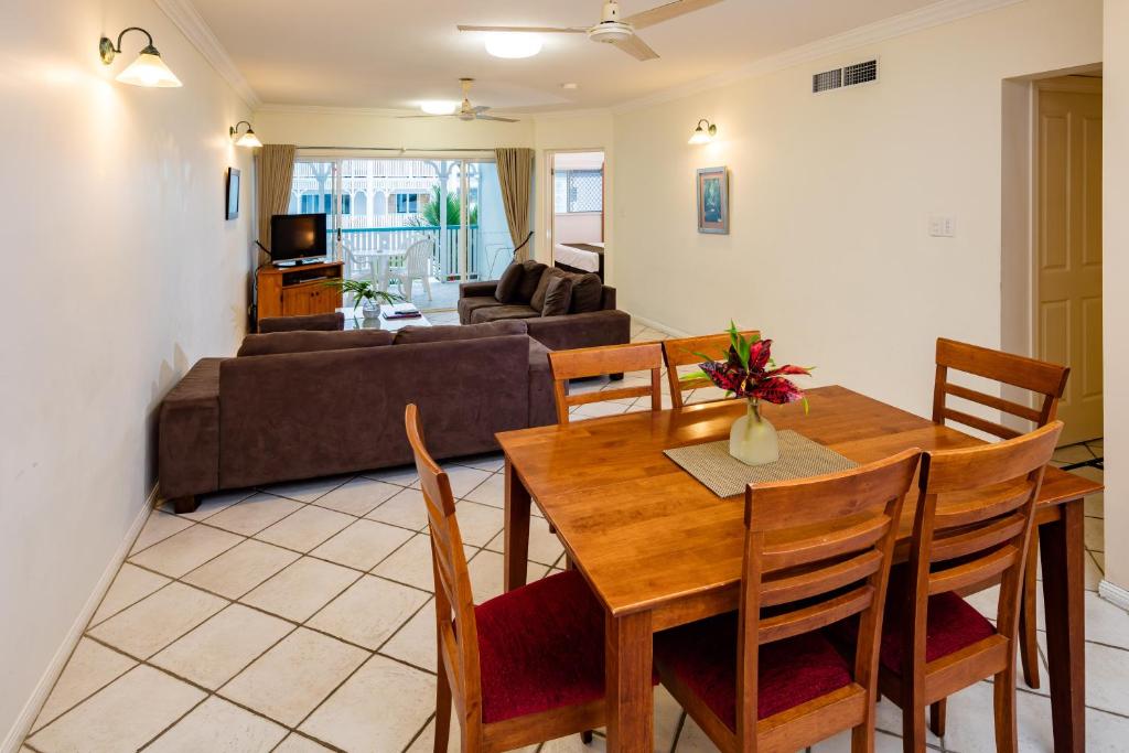 City Terraces Cairns - Resim 17