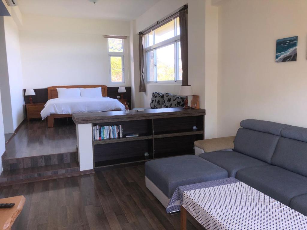 Jacaranda House - Chambre Double De Luxe Avec Balcon Et Vue En Mer