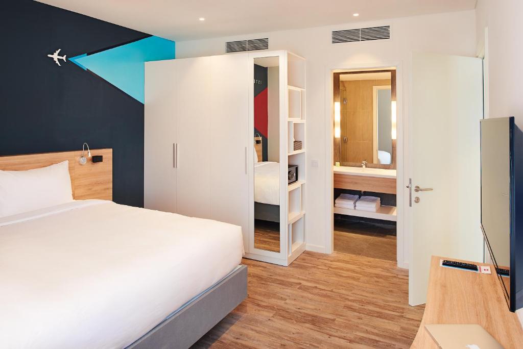 Two-Bedroom Apartment - Complimentary Round-trip Transfer to International Terminal upon request