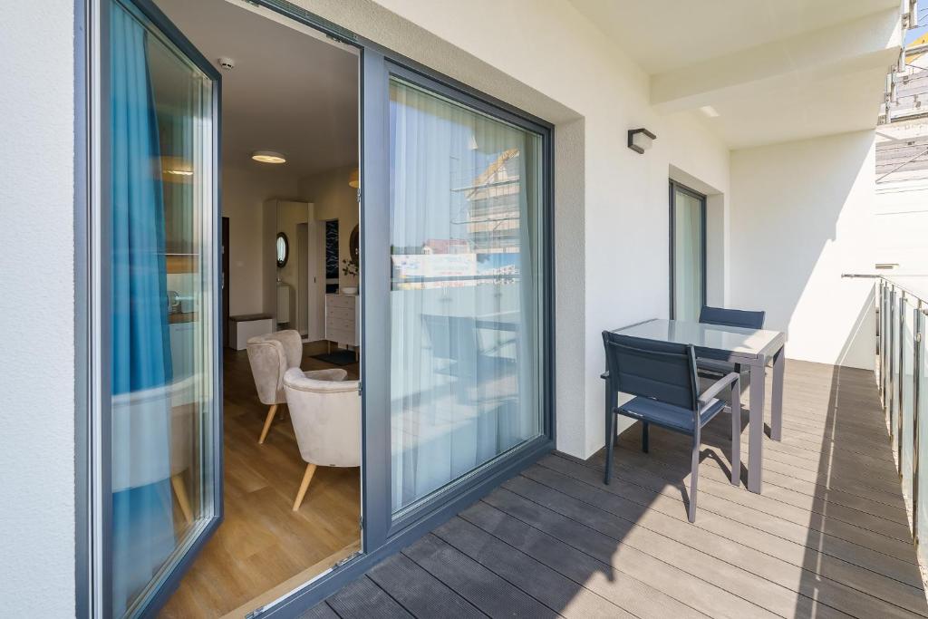 Balkón alebo terasa v ubytovaní Sunset Resort II, Nadmorska 104
