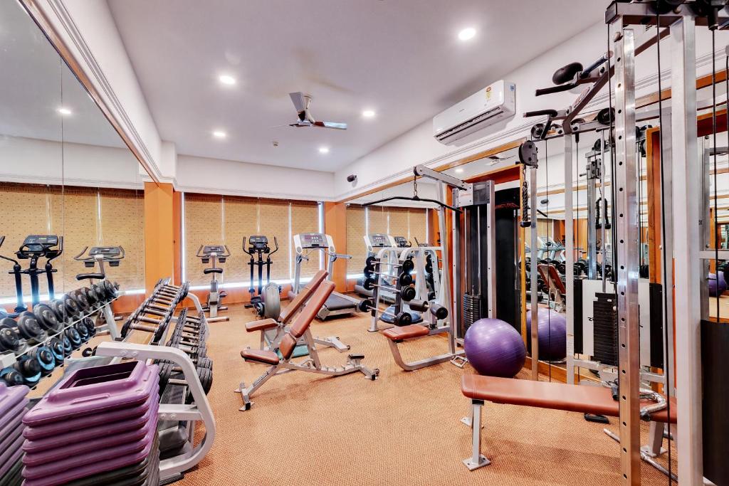 Fitness centrum a/nebo fitness zařízení v ubytování E Square The Fern, Pune