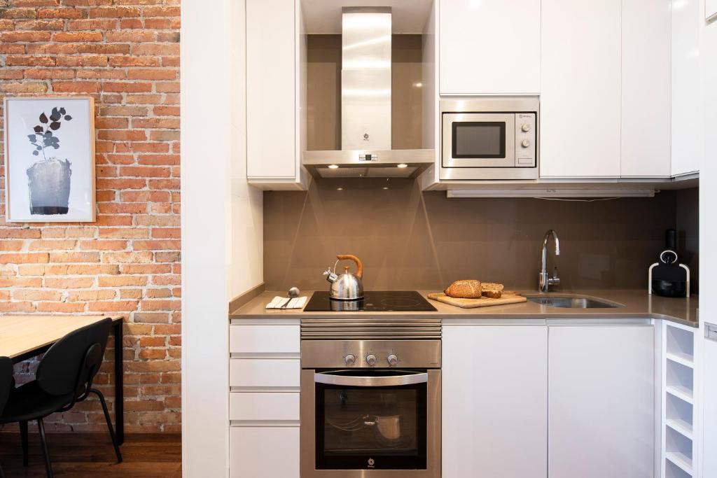 Aspasios Market Balconies Apartments - 7