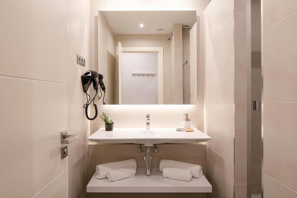 Aspasios Market Balconies Apartments - 14