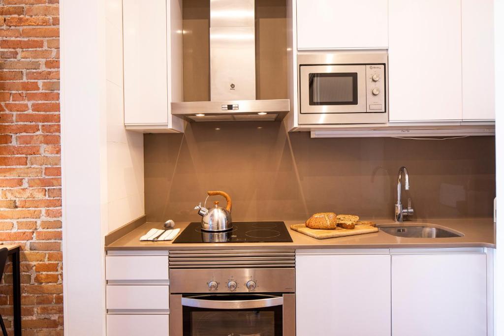 Aspasios Market Balconies Apartments - 11