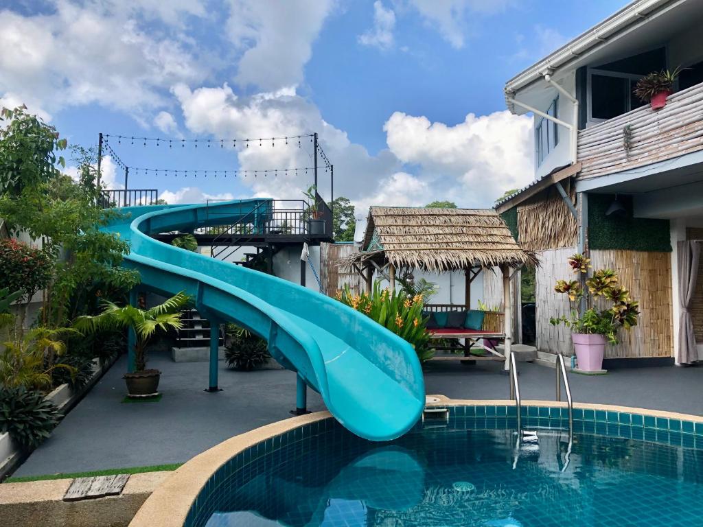 Bazén v ubytování Samui Zenity nebo v jeho okolí