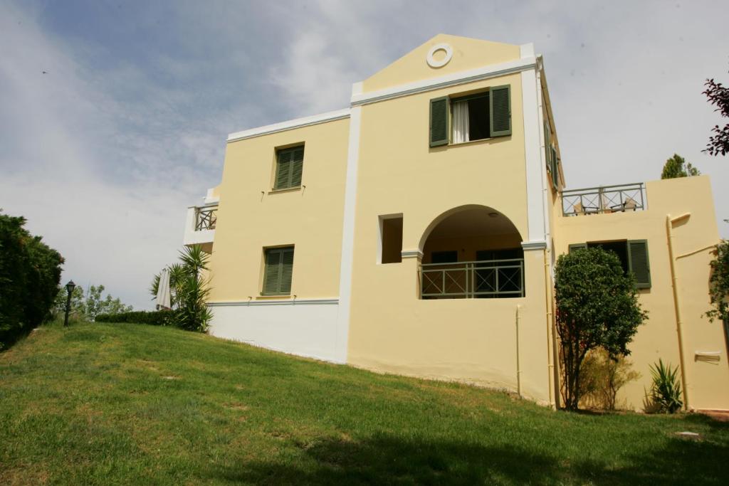 Budova, kde se aparthotel nachází