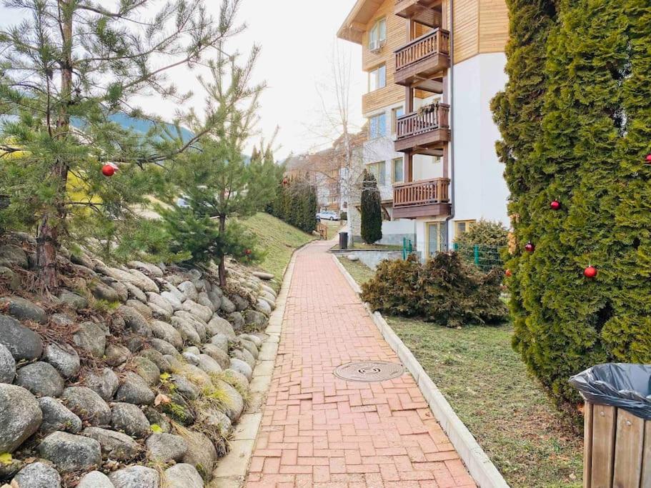 A cozy one bedroom apartment ideal for a family.
