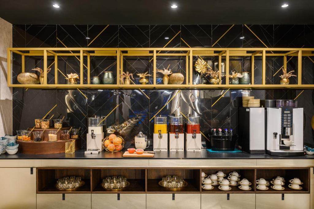 Emerald Downtown Luxury Suites by Continental Group - Resim 24