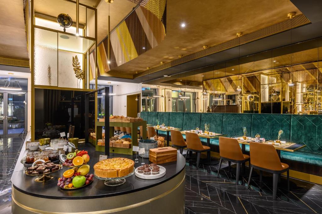 Emerald Downtown Luxury Suites by Continental Group - Resim 22