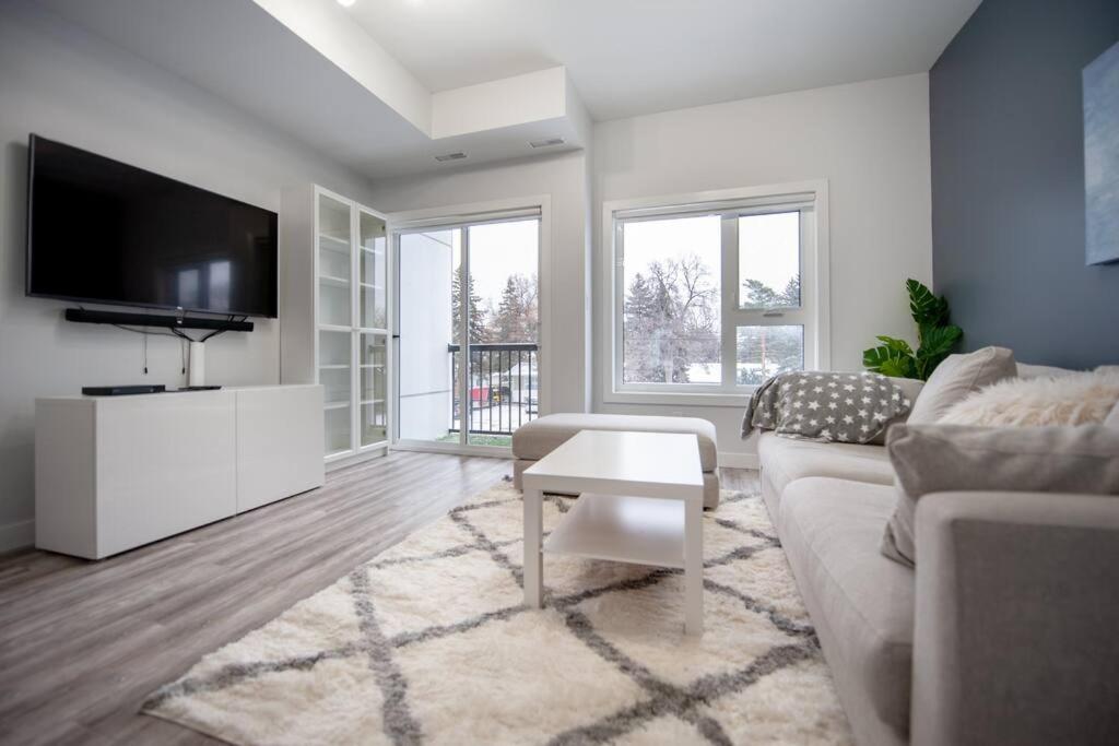 Upscale 2 bedroom Townhouse near Univ of Manitoba - Housity