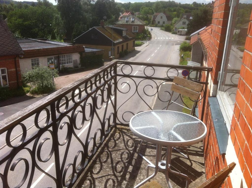 Balkón nebo terasa v ubytování Vitaby Järnvägshotell
