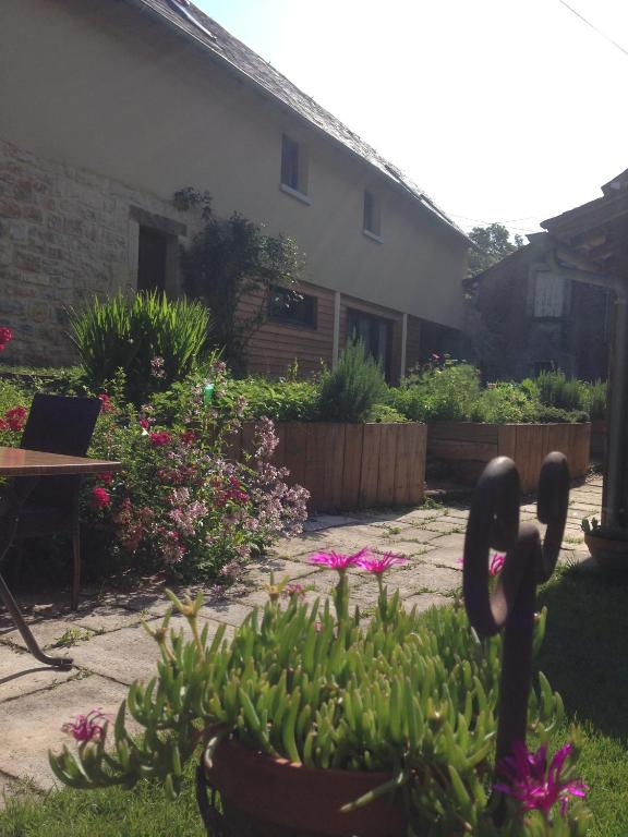 Hôtel & SPA Rodier - Studio With Garden View