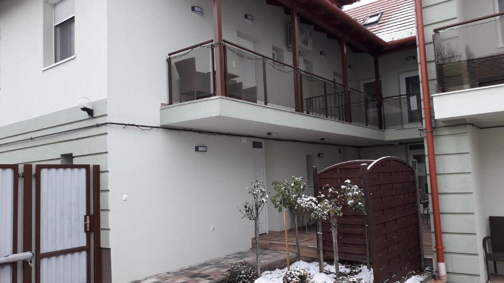 Budynek, w którym mieści się apartament