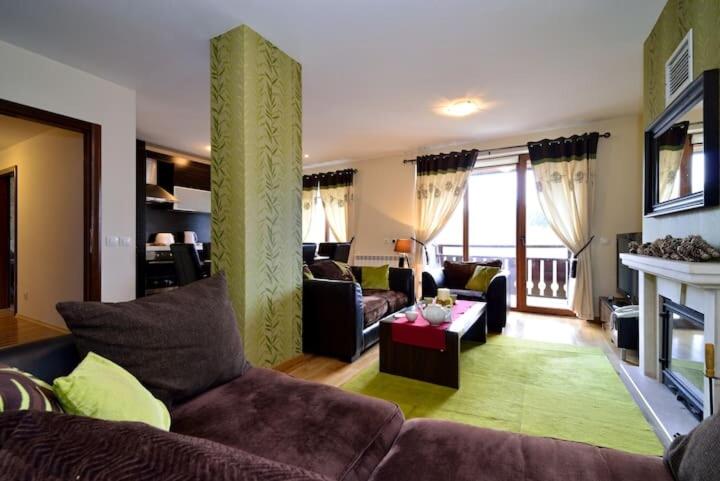 Cosy 3-bedroom top floor maisonette in PREDELA 2