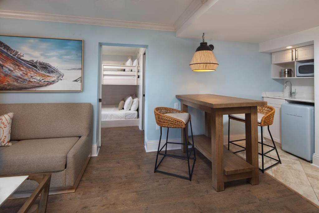 Kuchyň nebo kuchyňský kout v ubytování Margaritaville Beach House Key West