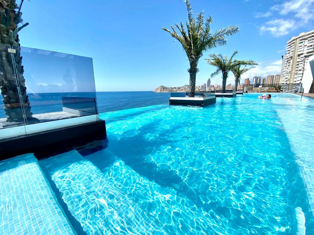 Exclusive Apartments on the first line of Benidorm Mar y Sol - Appartement Trois Chambres