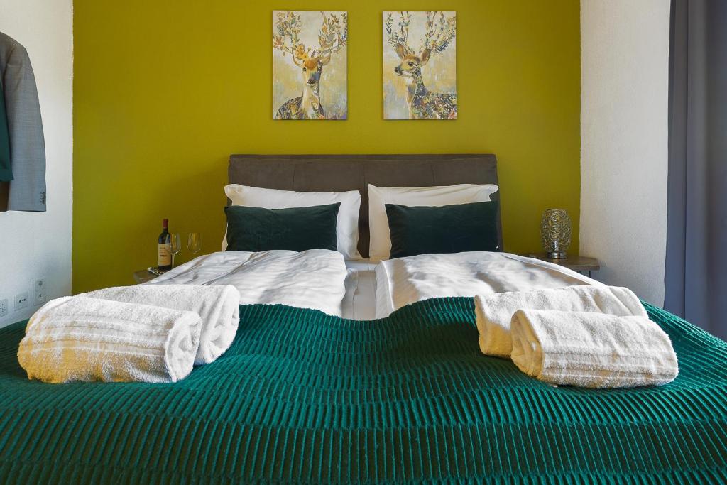 Monolocale con terrazzo vista lago Via Cassarinetta 7 by LR - Resim 14