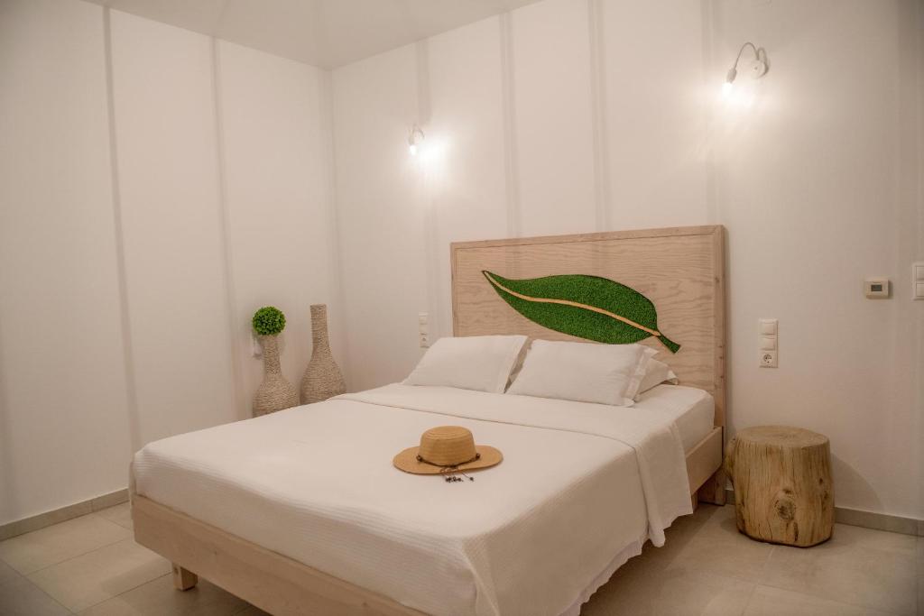 Postel nebo postele na pokoji v ubytování New Villa Komos in Pitsidia,Matala,Crete