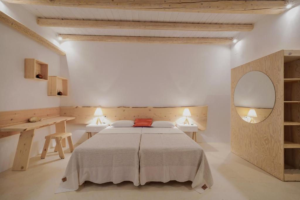 Postel nebo postele na pokoji v ubytování New Villa Komos in Pitsidia,Matala,Crete