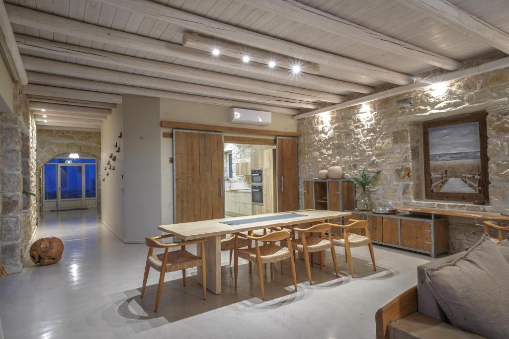 Posezení v ubytování New Villa Komos in Pitsidia,Matala,Crete