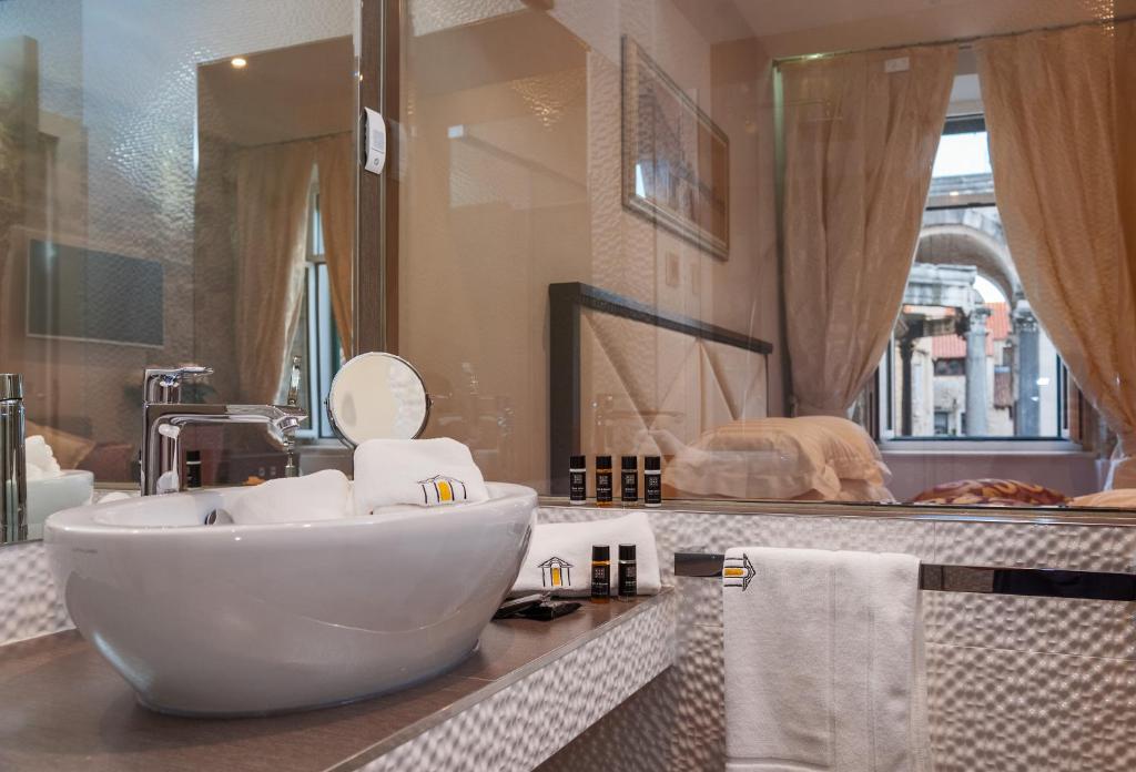 
Deluxe Double or Twin Room with City View - Ground Floor
