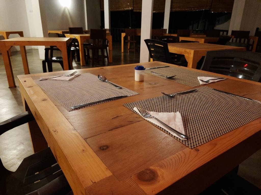 Restaurace v ubytování Hotel Calm Haven Unawatuna
