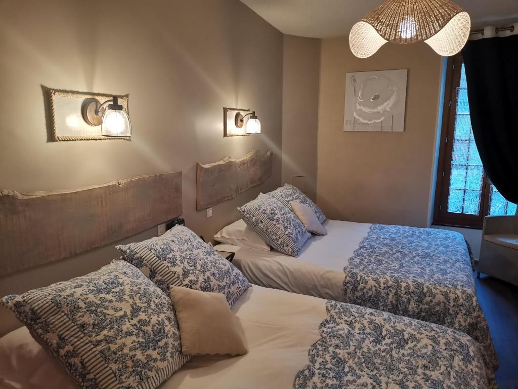 Logis Hôtel le Relais - Large Family Room