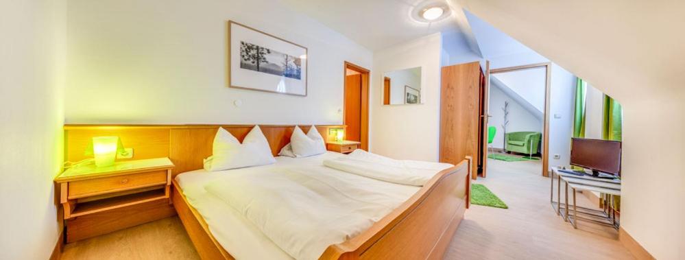 BLÖDEL Gasthof Grüner Baum - Resim 1