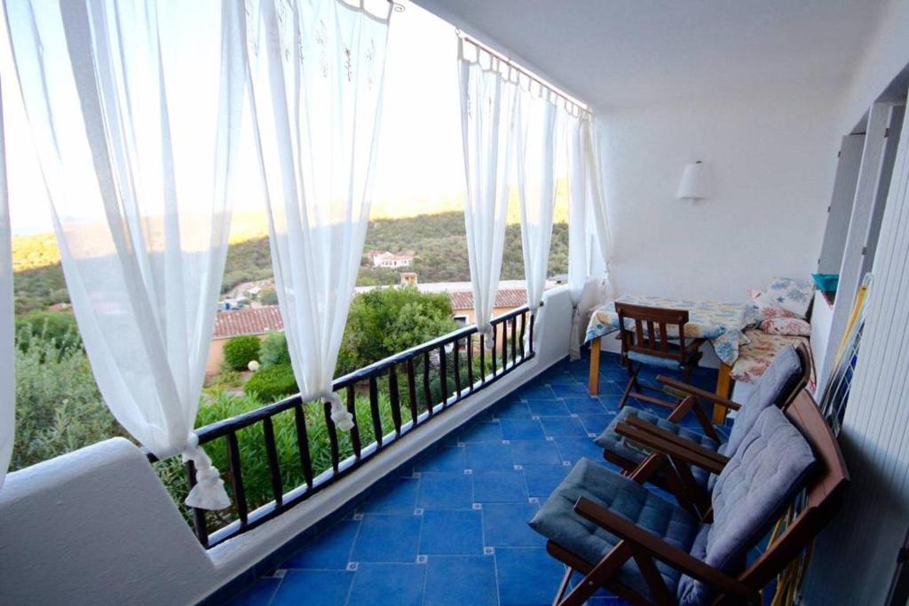 Balkon lub taras w obiekcie Appartamento Taras Sottovento - Porto Cervo
