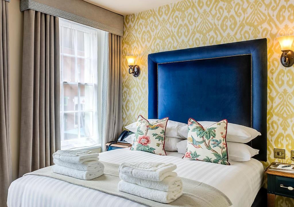 The George Hotel - 