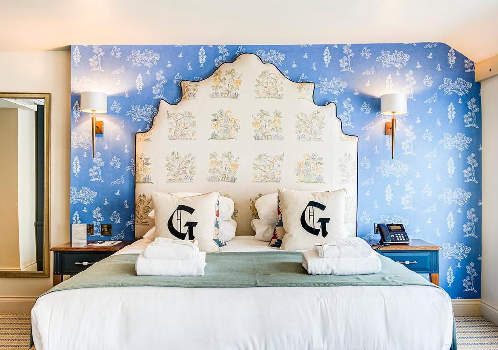 The George Hotel - 