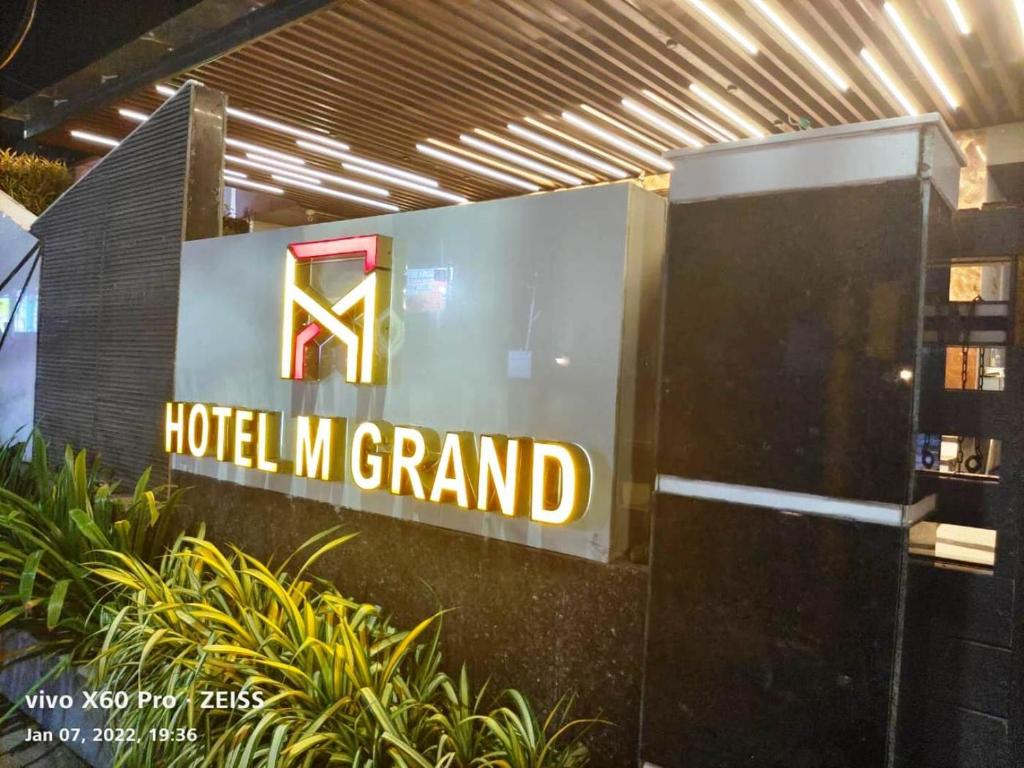 Certifikát, hodnocení, plakát nebo jiný dokument vystavený v ubytování Hotel M Grand