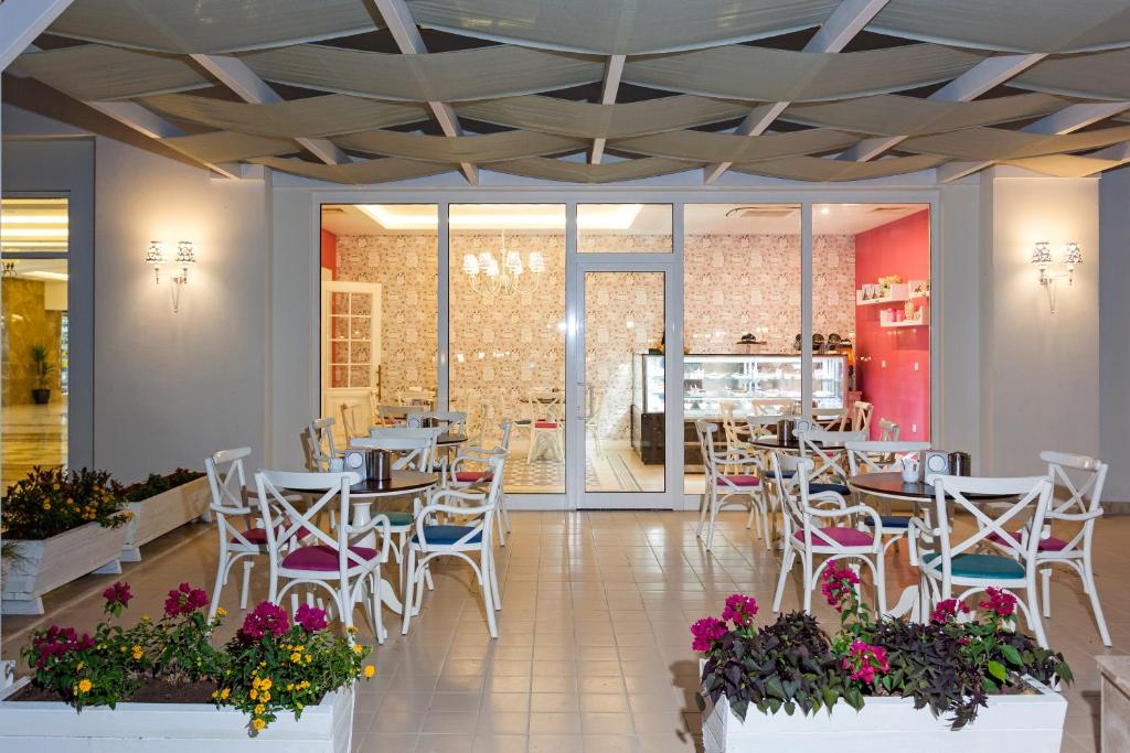 Restaurace v ubytování Karmir Resort & Spa - Ultra All Inclusive