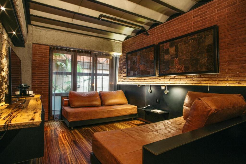 A seating area at Hotel Granados 83, a member of Preferred Hotels & Resorts
