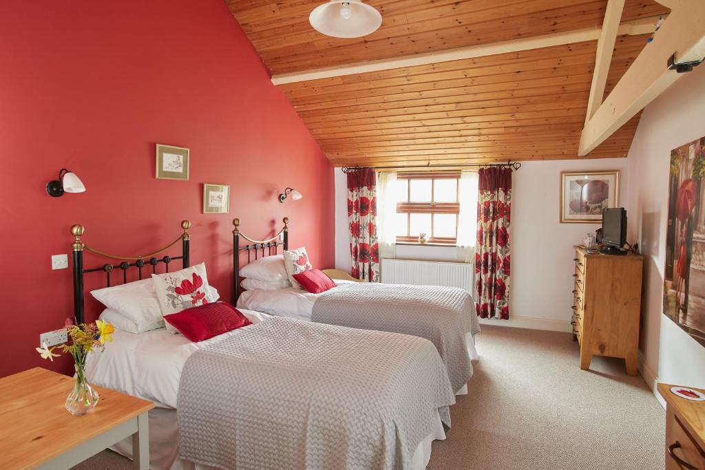 Dairy Barns - Large Twin Room