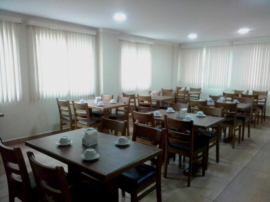 Restaurace v ubytování Pousada Reserva do Sahy