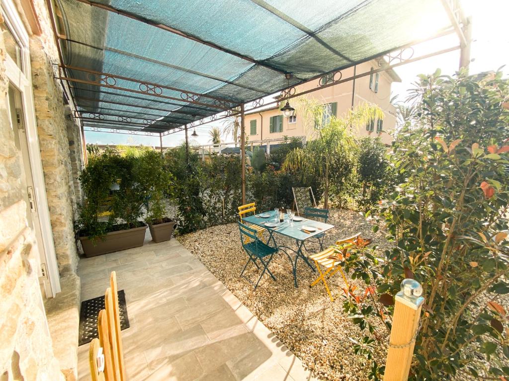 Ogród w obiekcie New Agriloft 5 Marina Wi-Fi, Clima, Giardino, mare a 50 mt
