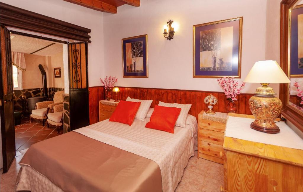 Posteľ alebo postele v izbe v ubytovaní 3 Bedroom Beautiful Home In Antequera