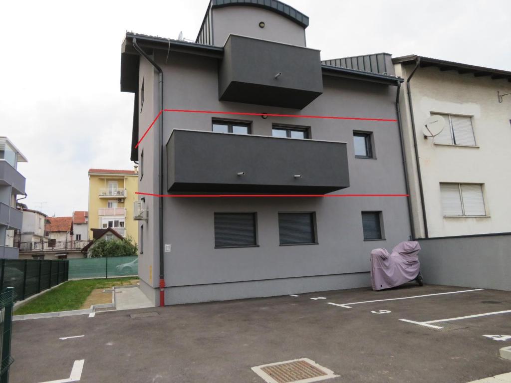Budova, v ktorej sa apartmán nachádza
