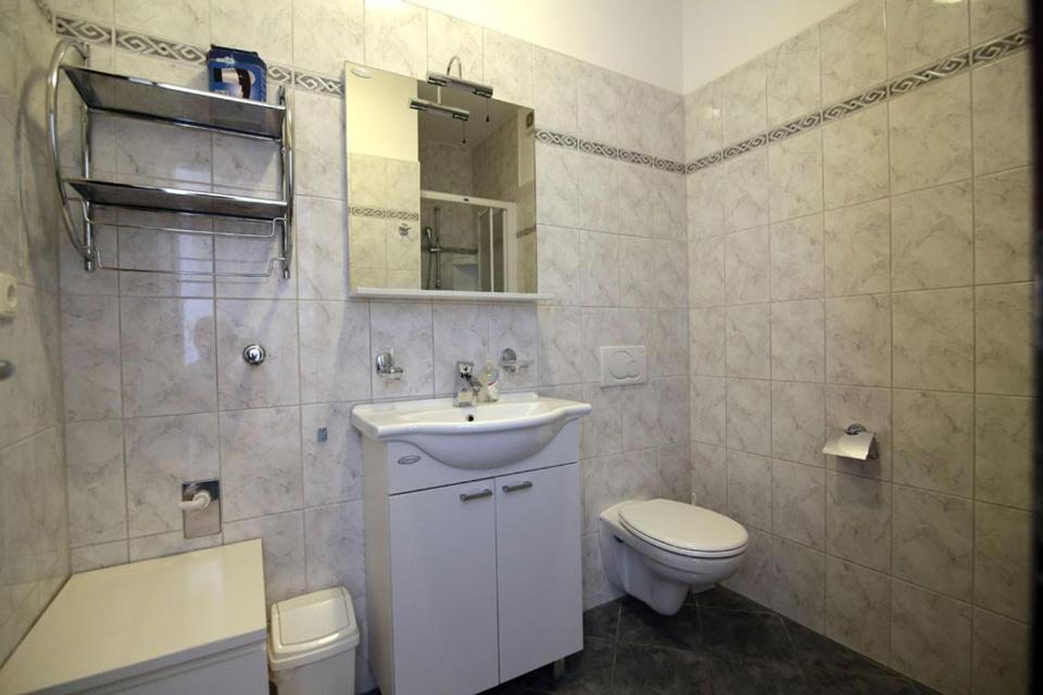 Kúpeľňa v ubytovaní Apartment in Zadar with balcony, air conditioning, WiFi 858-1