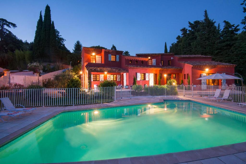 Πισίνα στο ή κοντά στο Une Maison à Saint-Paul de Vence