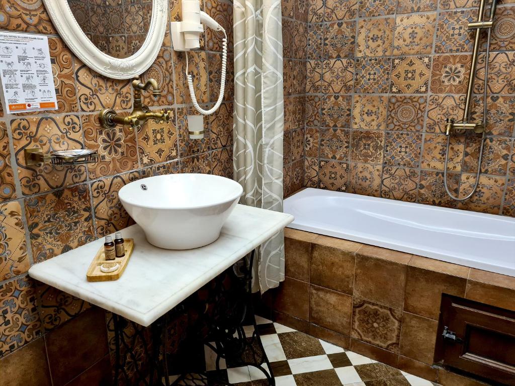Koupelna v ubytování Piano Borracho Boutique Hotel Old Tbilisi